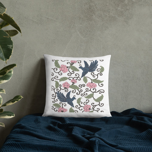 Weißes Zierkissen mit floralem Japandi-Muster und Vogelillustrationen für modernes Wohnen